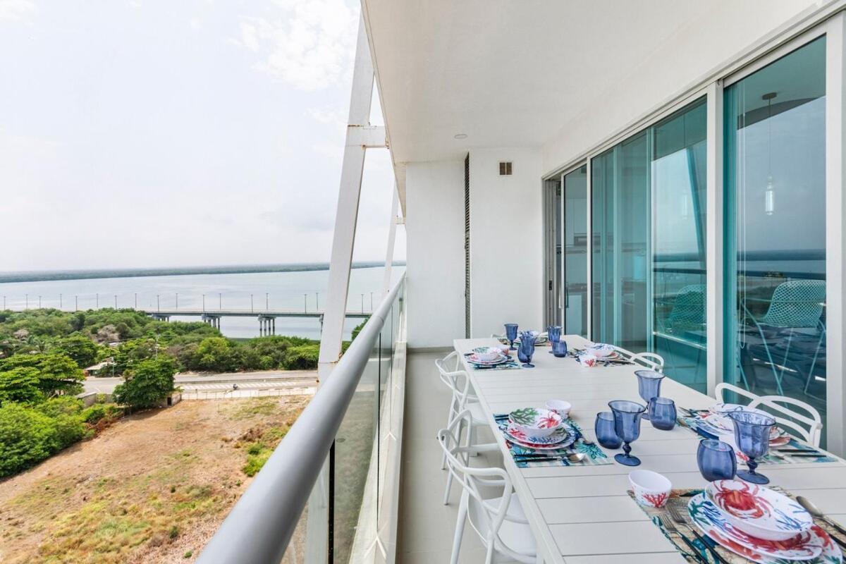 Facing The Sea With A Panoramic View *