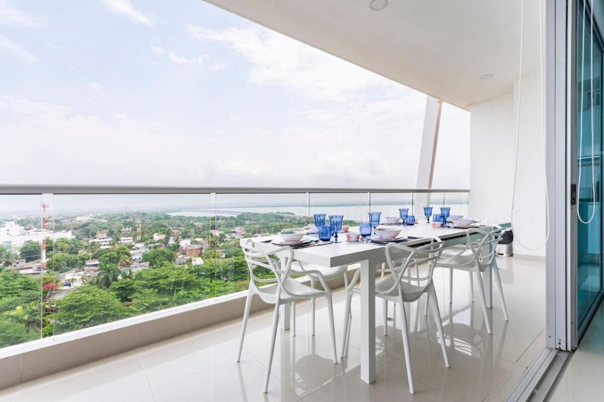 Facing The Sea With A Panoramic View Apartamento