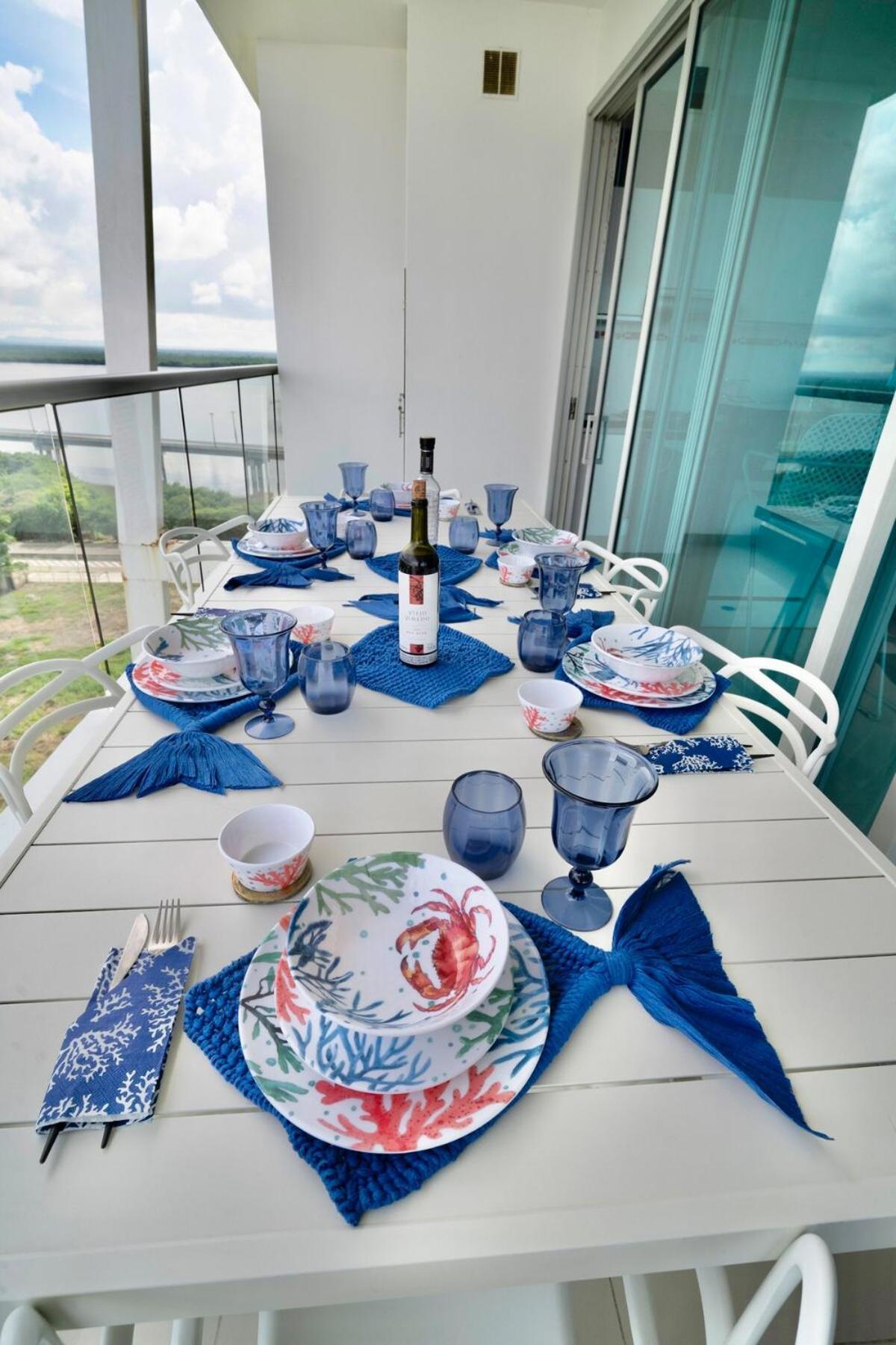 Facing The Sea With A Panoramic View * Cartagena