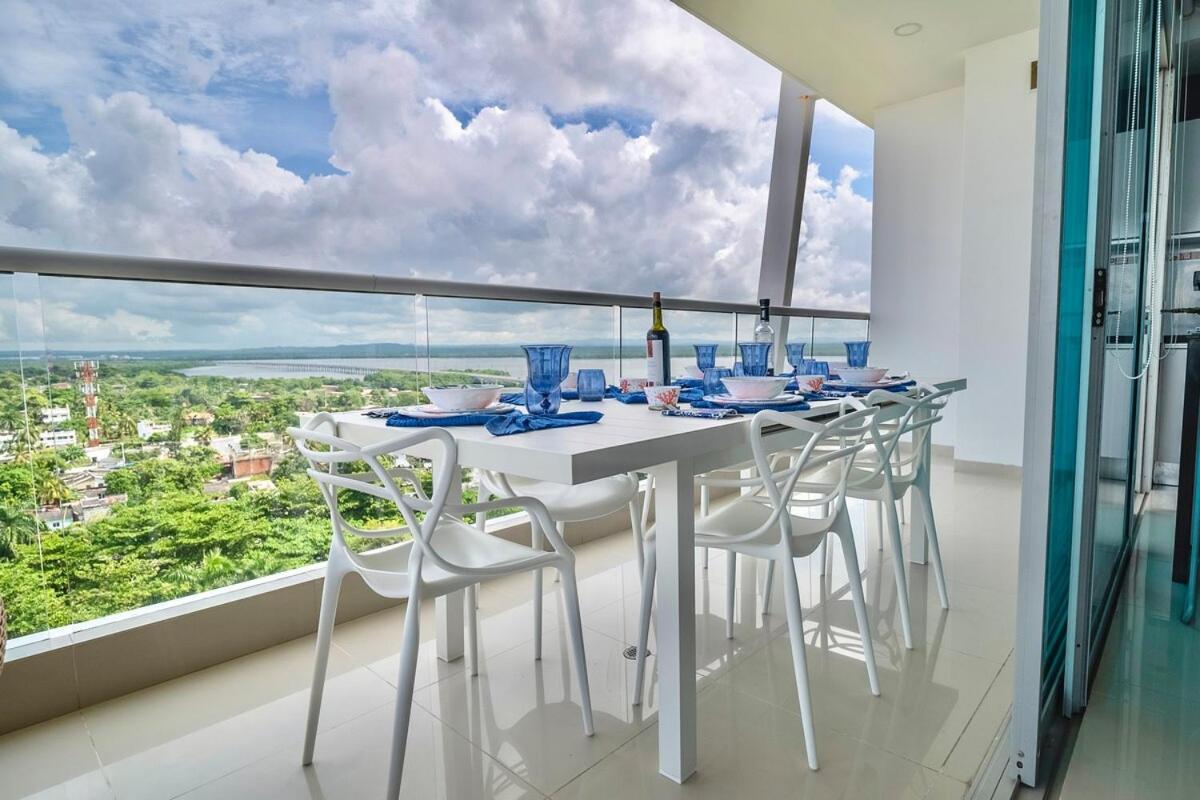 Facing The Sea With A Panoramic View Apartamento *