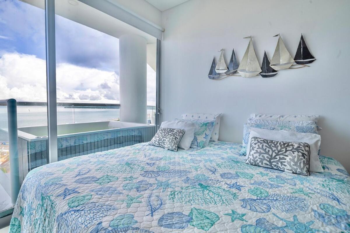 Facing The Sea With A Panoramic View Cartagena