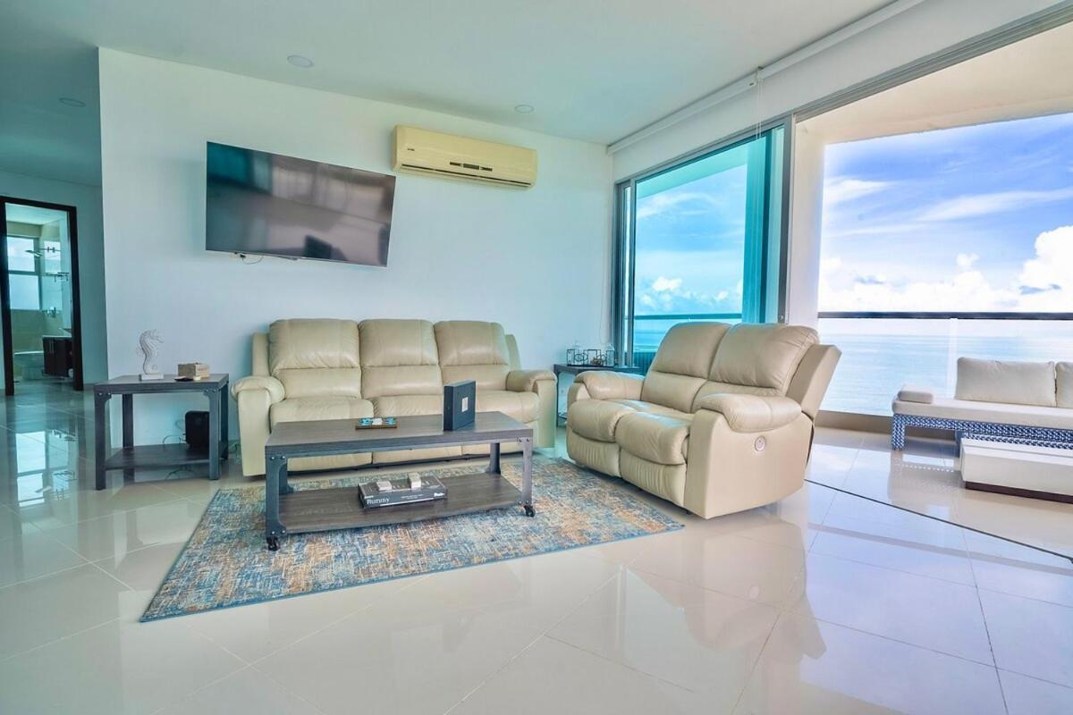 Facing The Sea With A Panoramic View Apartamento *