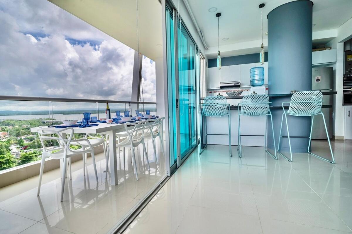 Facing The Sea With A Panoramic View *