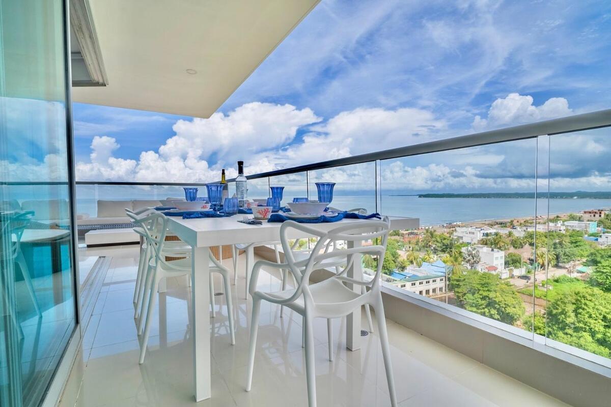 Facing The Sea With A Panoramic View *